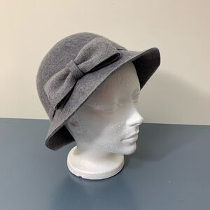 Chic Women's Gray Hat with Bow